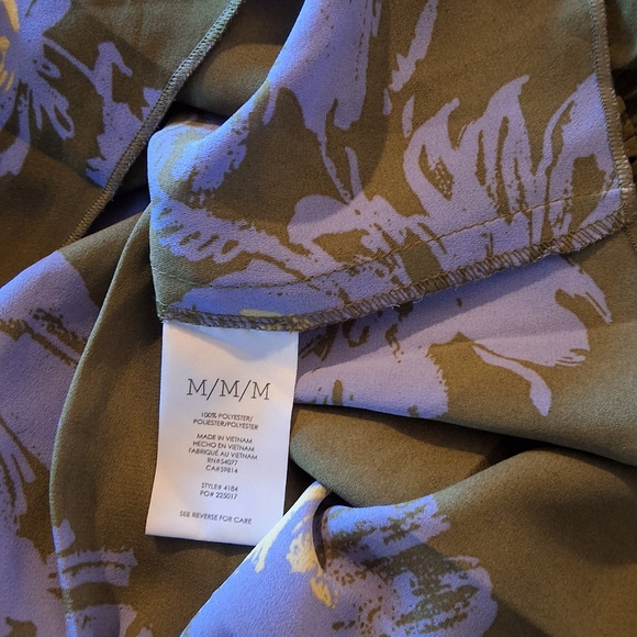 CAbi Celebrity top NWOT - Picture 6 of 6